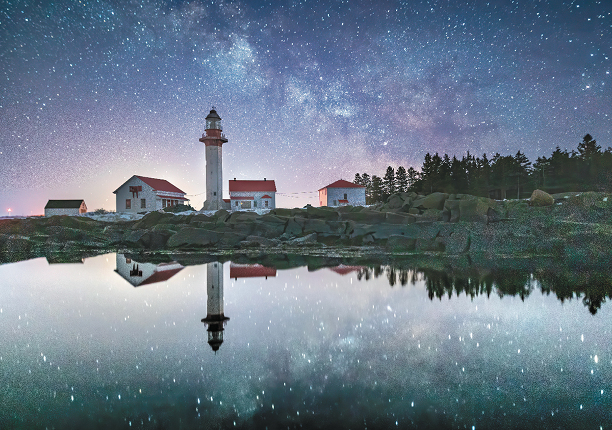 Lighthouse Under The MilkyWay