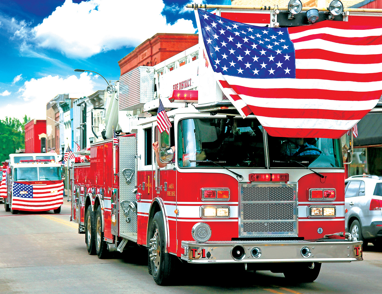 Fire Truck Parade, 100 Pieces, Lafayette Puzzle Factory | Puzzle Warehouse