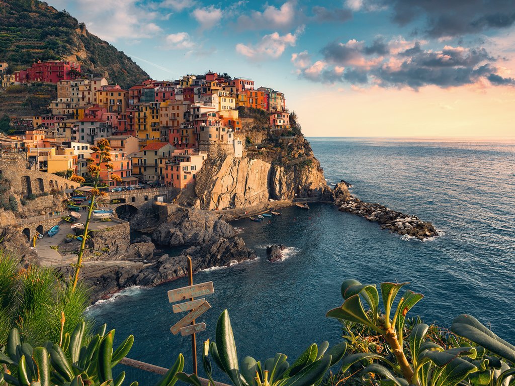 Cinque Terre Viewpoint - Scratch and Dent Italy Jigsaw Puzzle