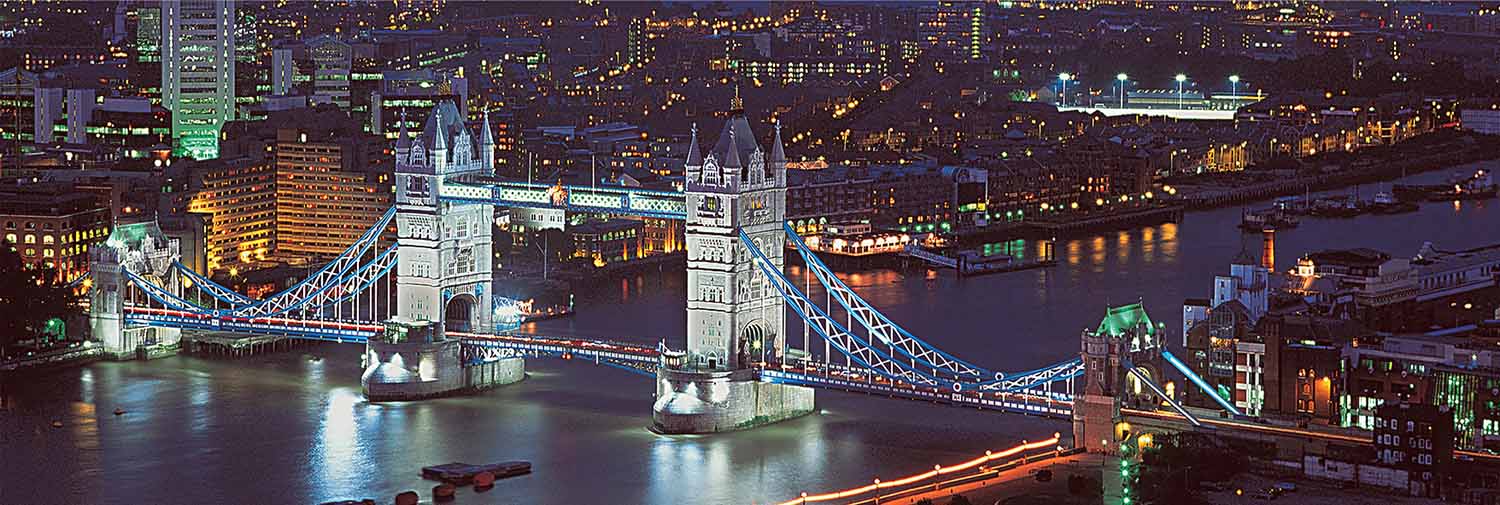 Tower Bridge At Night Landmarks & Monuments Glow in the Dark Puzzle