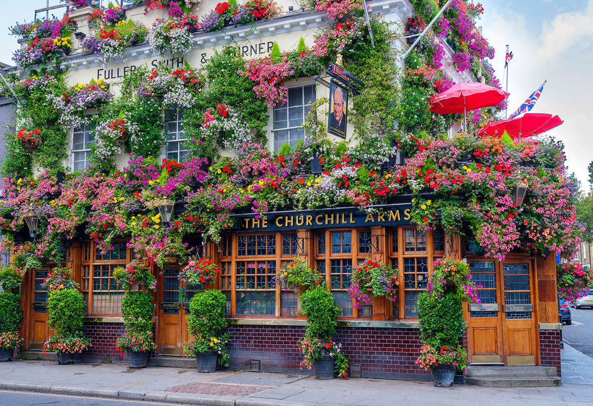 London Pub London & United Kingdom Wooden Jigsaw Puzzle
