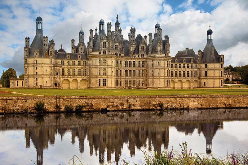 Chateau de Chambord - Scratch and Dent Travel Jigsaw Puzzle