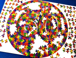 The Puzzler Round Puzzle Rainbow & Gradient