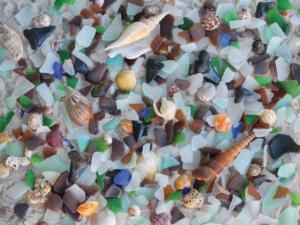 Beach Treasure Beach & Ocean Jigsaw Puzzle By Heritage Puzzles
